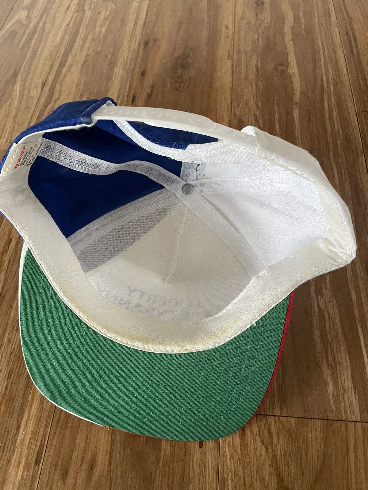 Vintage Hats Vintage snapback hat Liberty not Tyranny White
