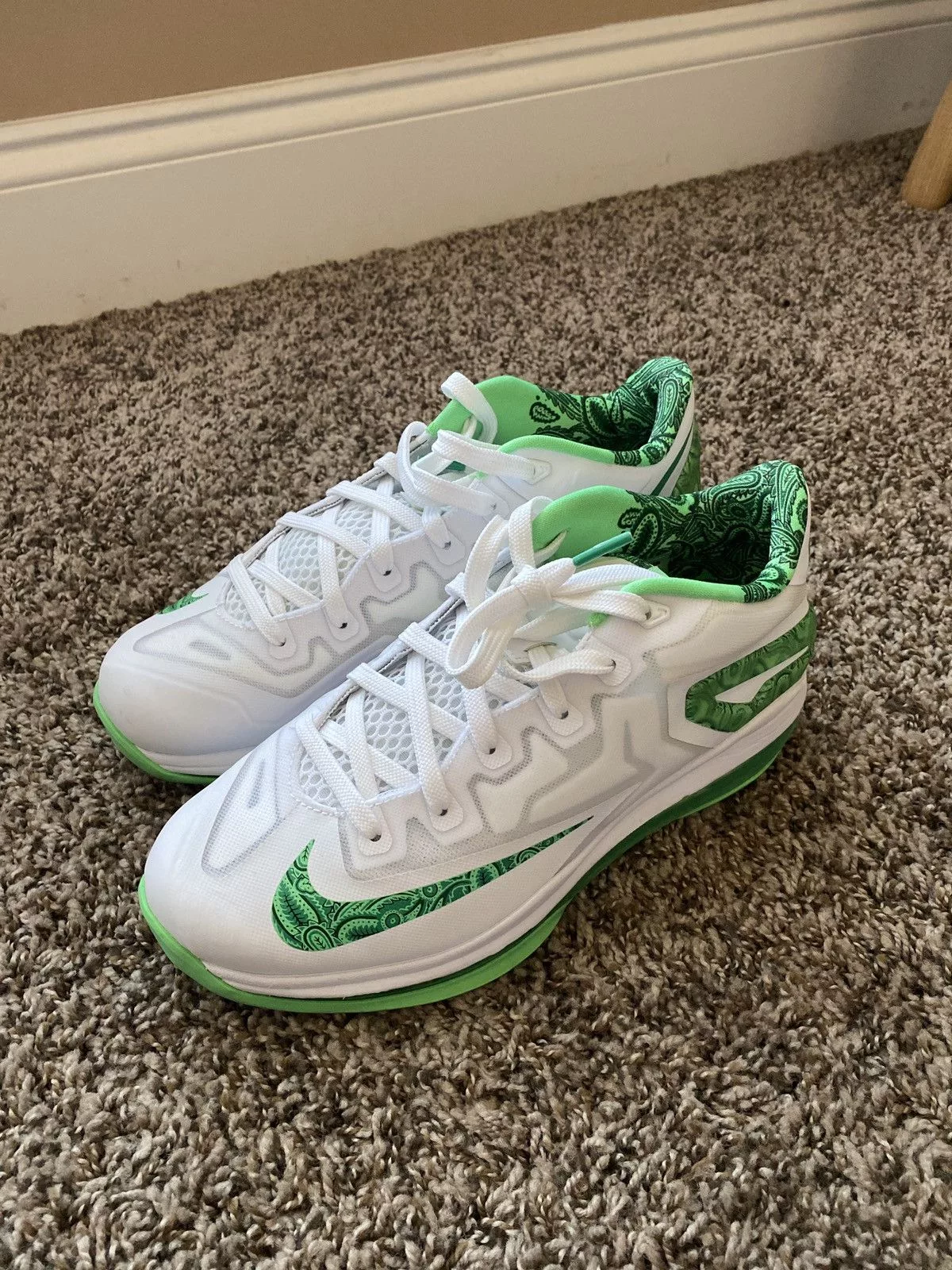 Nike Low Top Sneakers Nike Max LeBron 11 Low Easter 2014 White