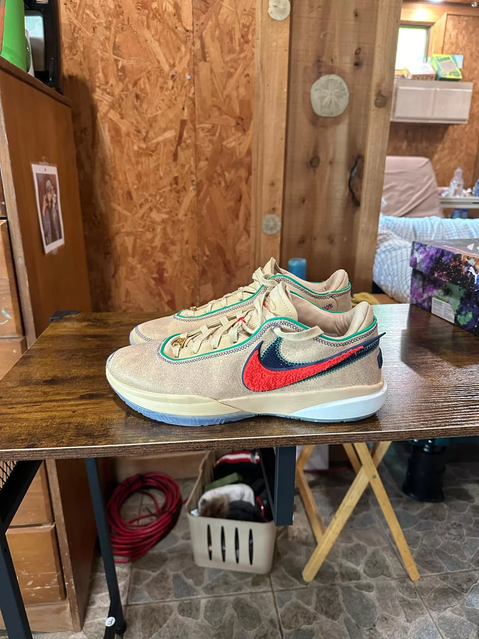 Nike Low Top Sneakers Nike Lebron 20 'Four Horseman' Multi