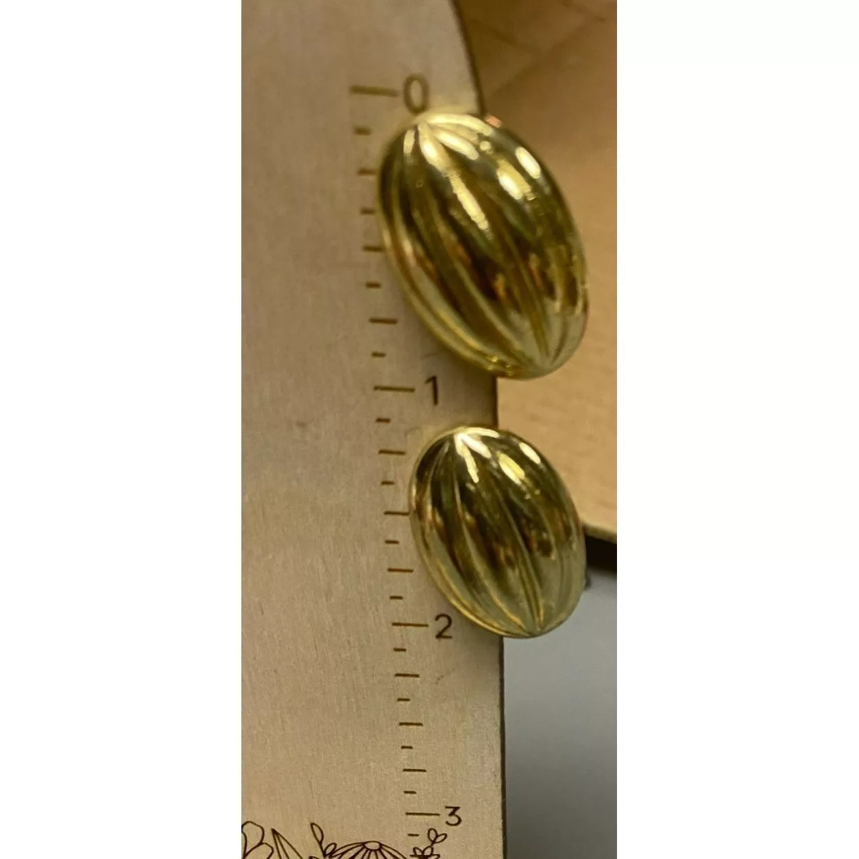 Other Earrings Other Vintage Gold-Tone Oval Dome Clip-On Earrings