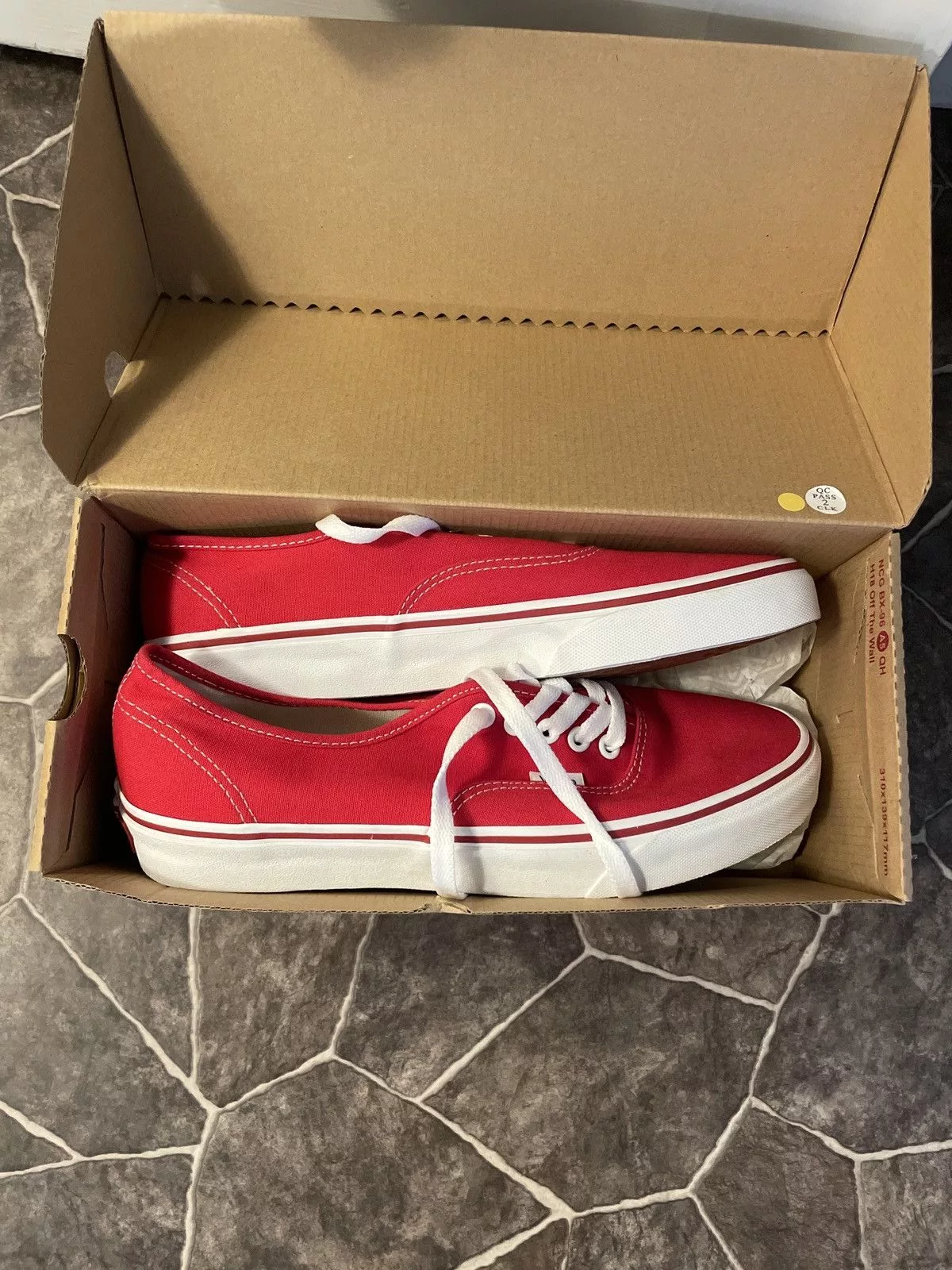 Vans Low Top Sneakers Vans new era authentic Red
