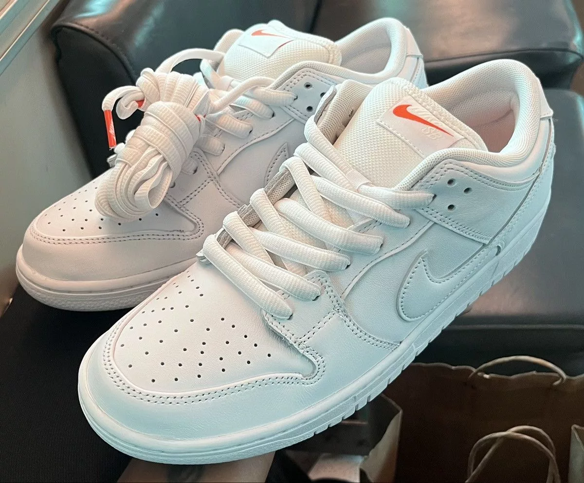 Nike Low Top Sneakers NIKE SB DUNK LOW PRO White