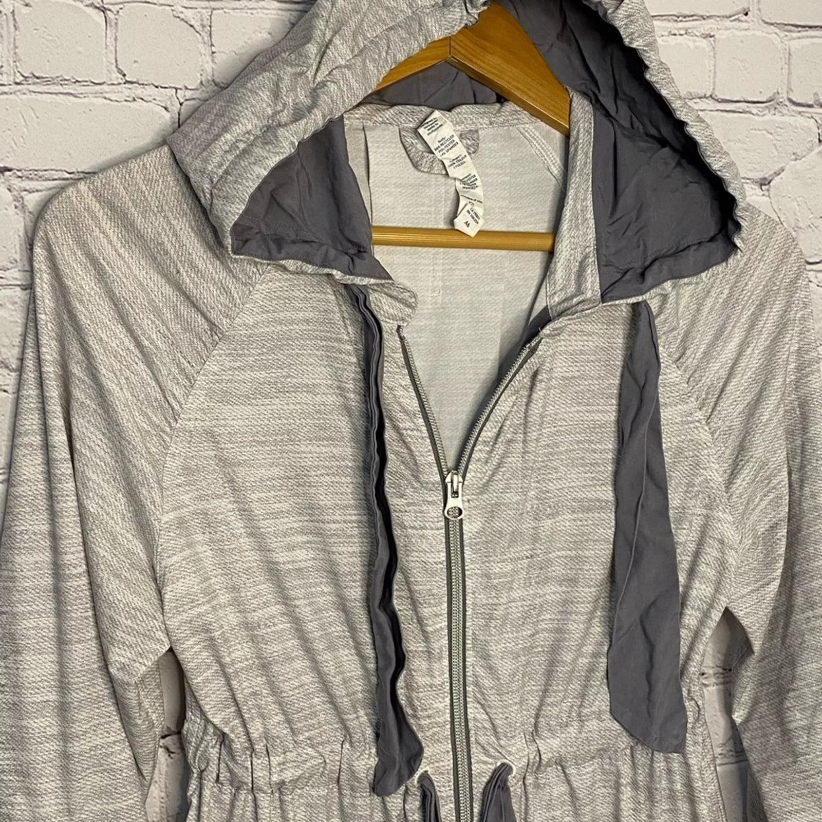 Lululemon Jackets Rare lululemon vitality jacket Gray