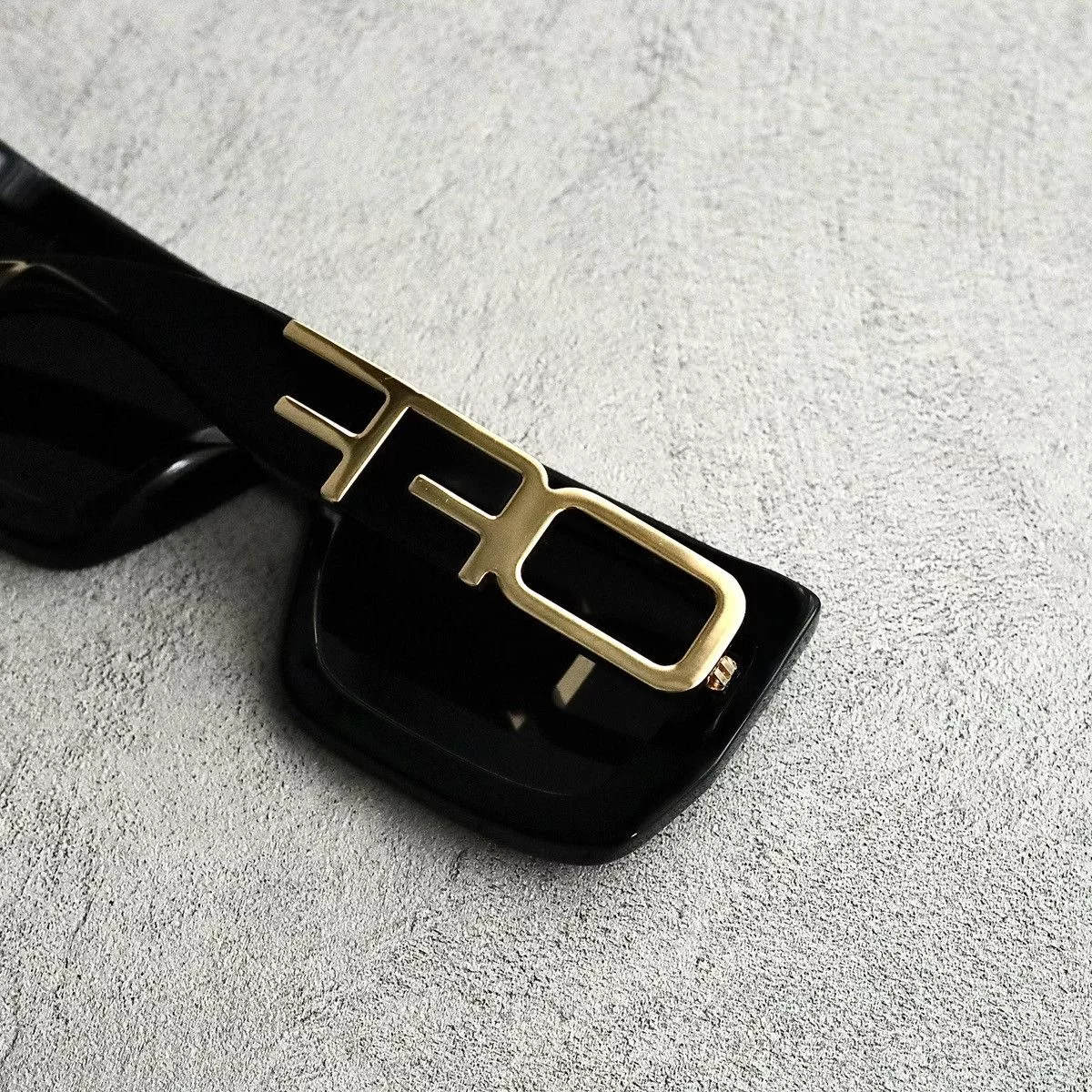 Off-White Sunglasses Off-White OFF WHITE BOSTON SUNGLASSES Black
