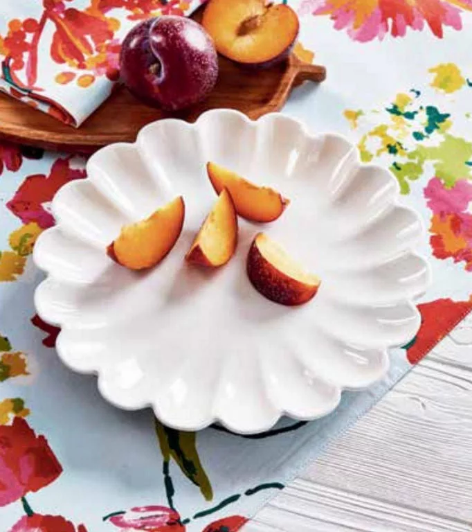 Scallop Plate White