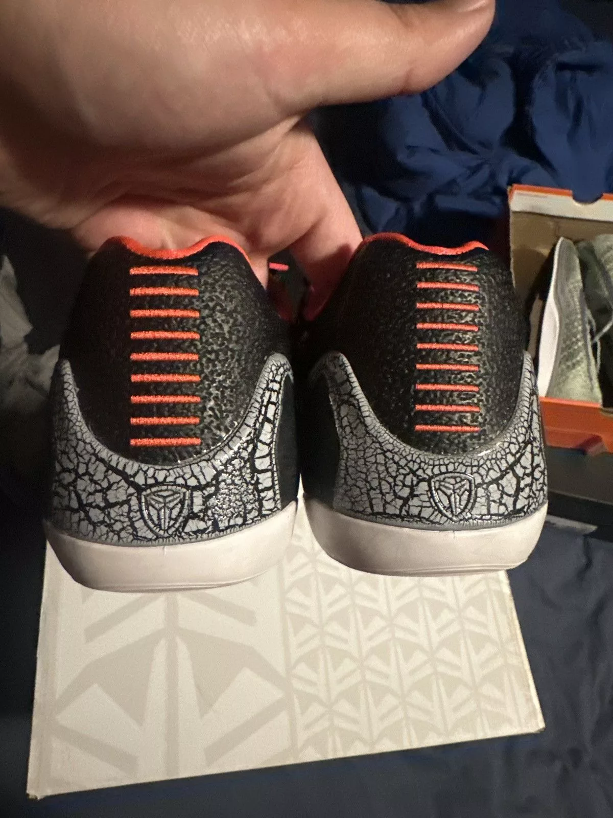 Nike Low Top Sneakers Nike Kobe lazer crimson Black