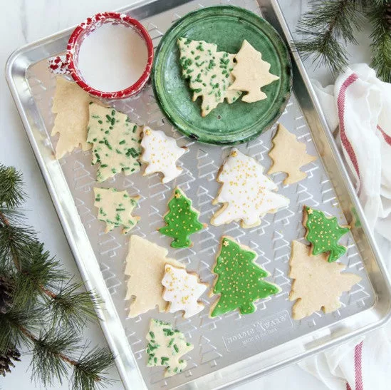 Embossed Tree 1/2 Sheet Pan