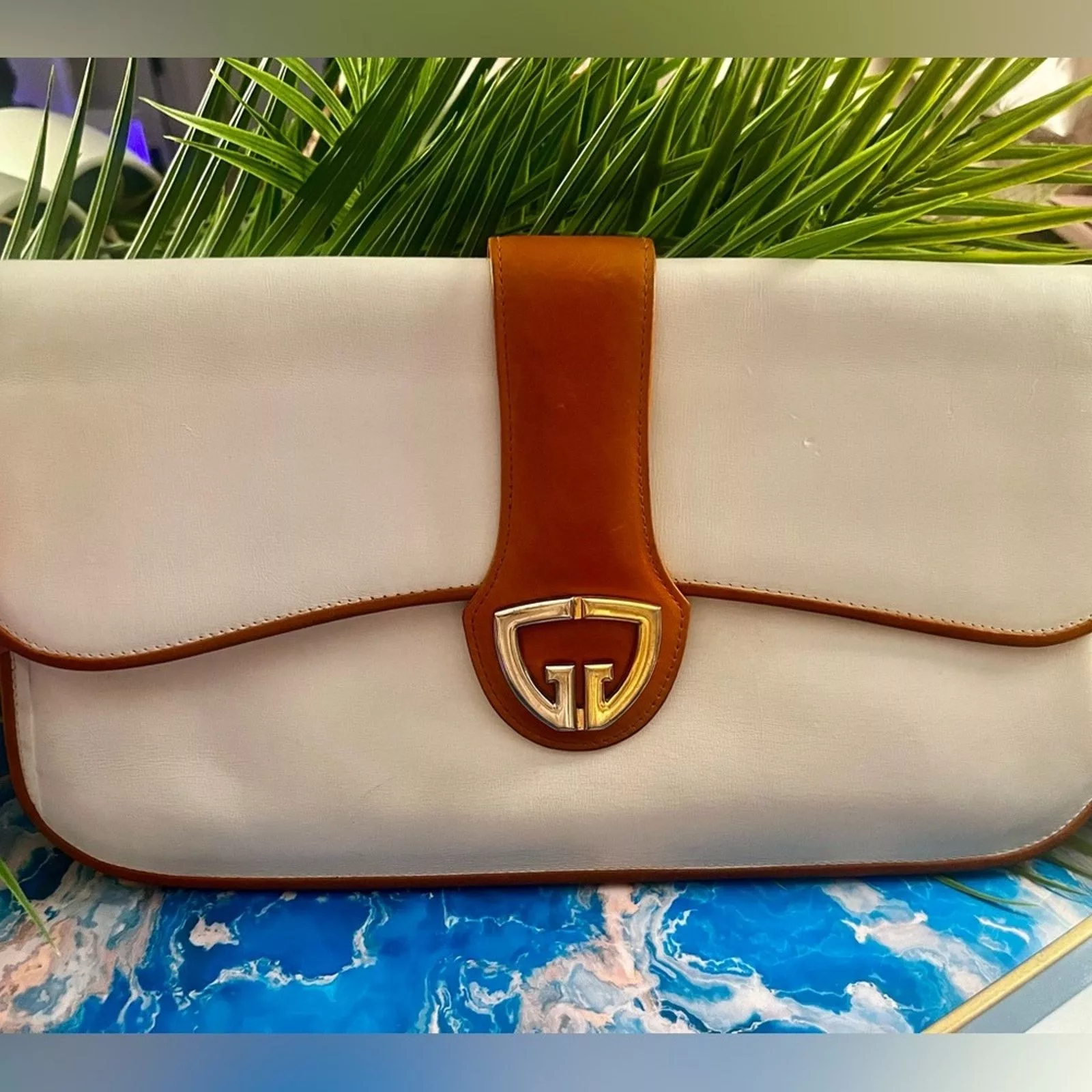 Gucci Shoulder Bags GUCCI RARE VINTAGE 70s large white/brown leather clutch. COA