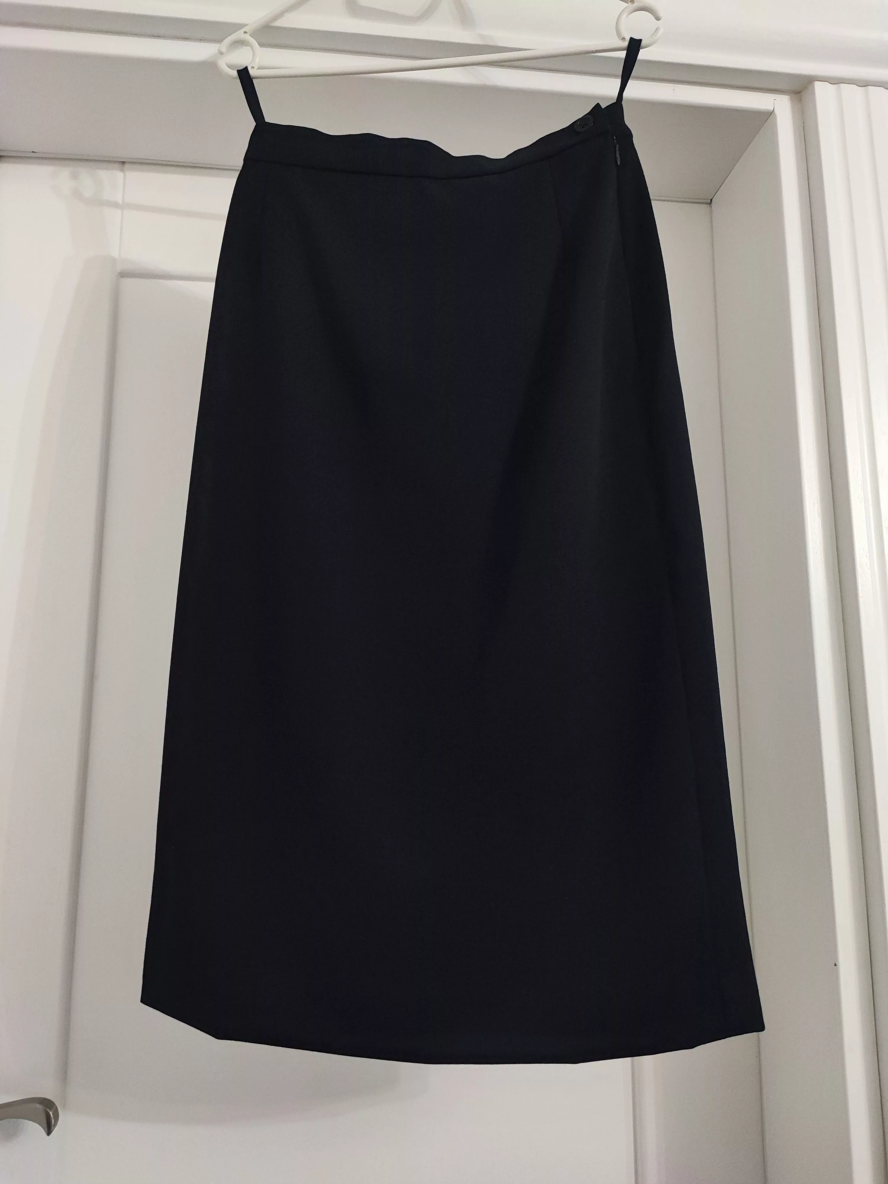 Burberry Midi Skirts Vintage Burberrys black wool skirt