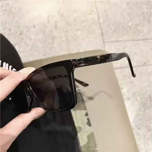 Vintage Sunglasses Vintage square frame sunglasses Black