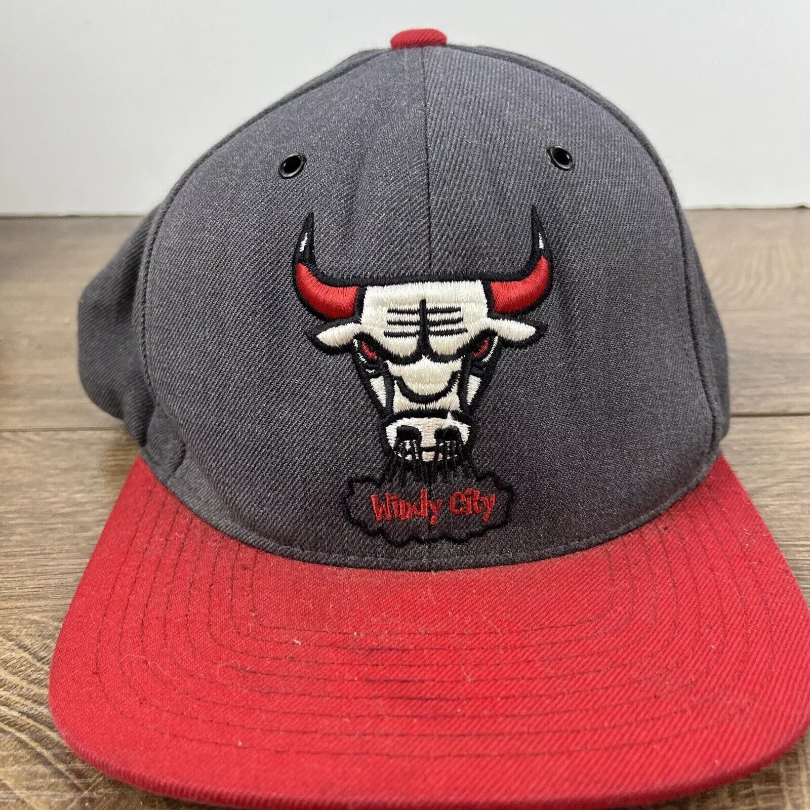 Mitchell & Ness Hats Chicago Bulls Snapback Hat Mitchell & Ness Gray Adjustable H