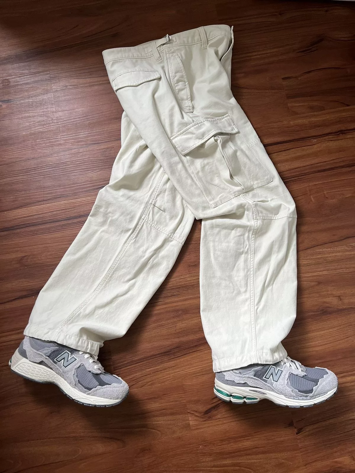 TNA Sweatpants Joggers TNA Aritzia Squad Parachute Pants White