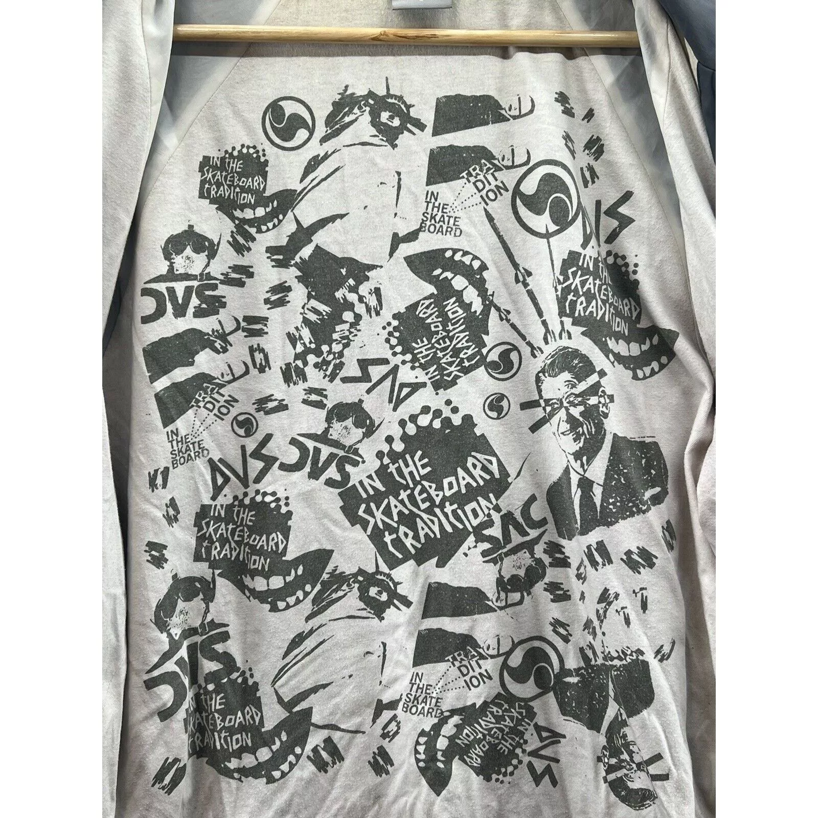 DVS Light Jackets DVS Skateboard Tradition Gray Coach Jacket Men’s Size Large