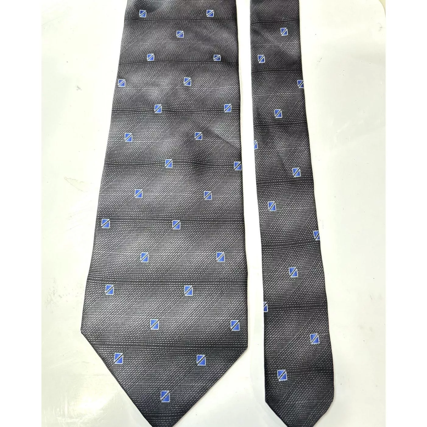 Van Heusen Ties Pocketsquares VAN HEUSEN Men's Silk Blue Square Pattern Neck Tie