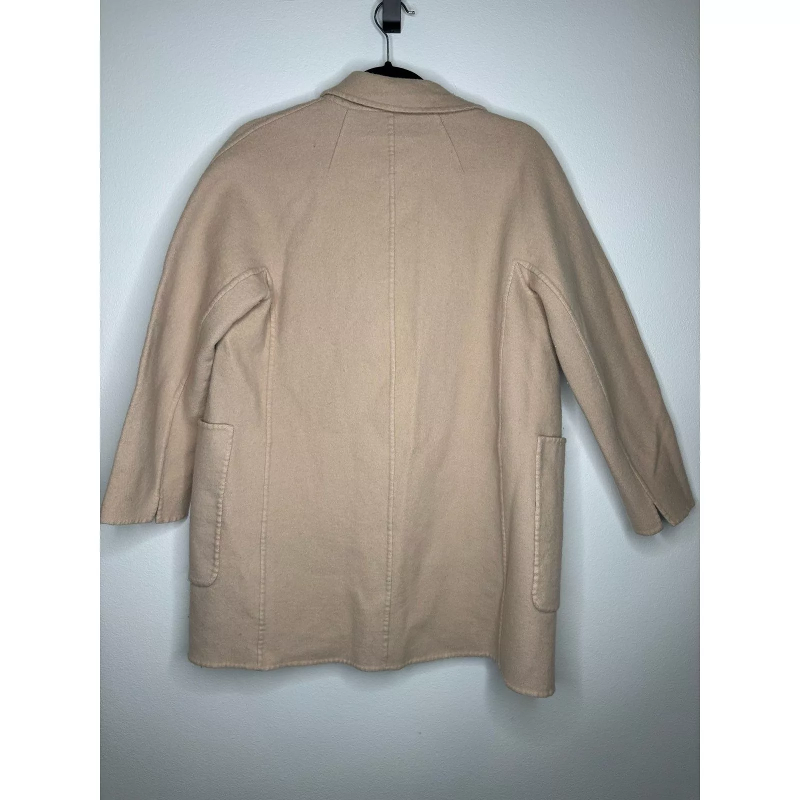 Massimo Dutti Jackets Massimo Dutti Tan wool coat. Size M Beige