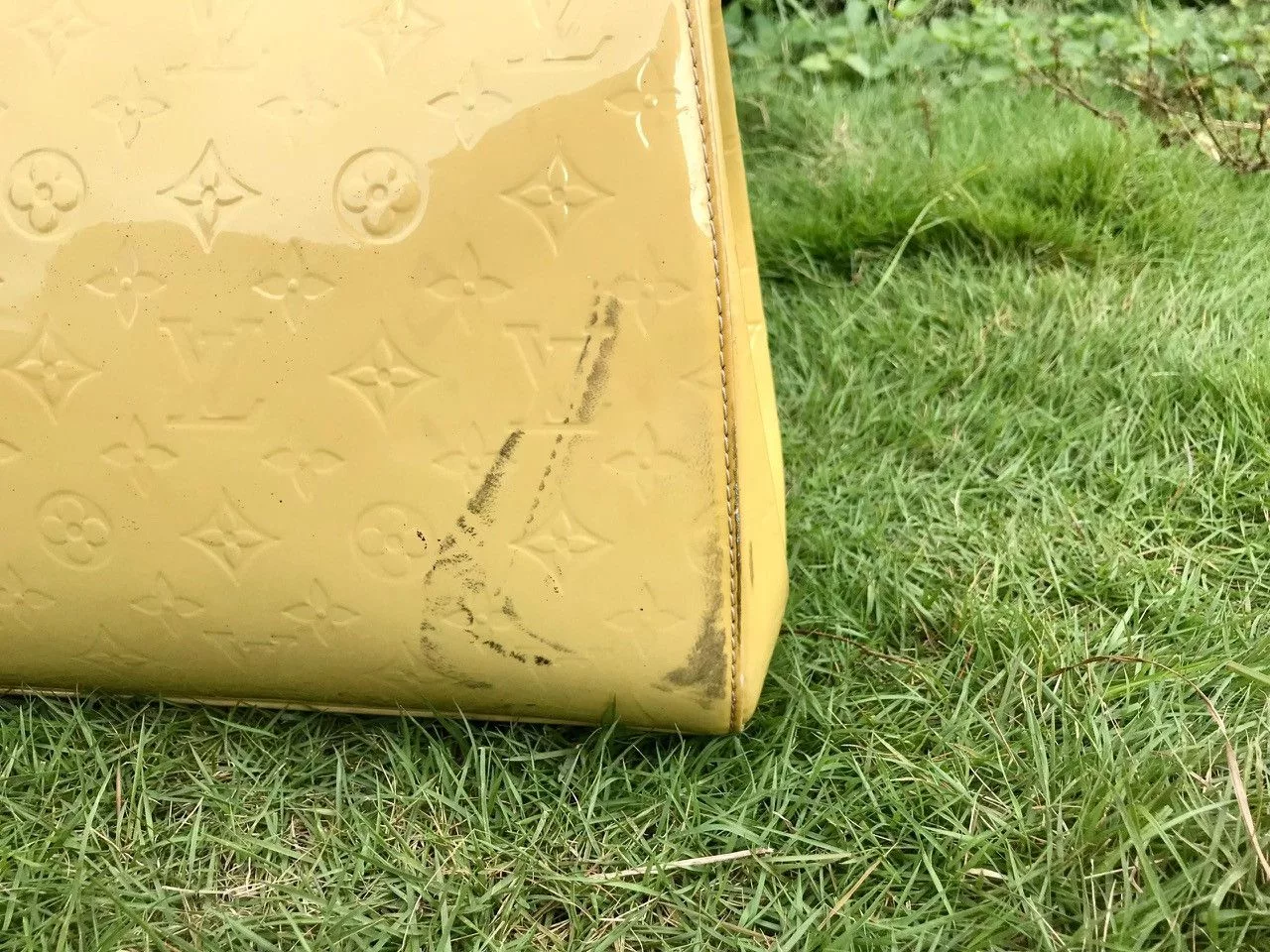 Louis Vuitton Handle Bags Authentic Louis Vuitton Monogram Vernis Leather Brea MM Bag Yellow