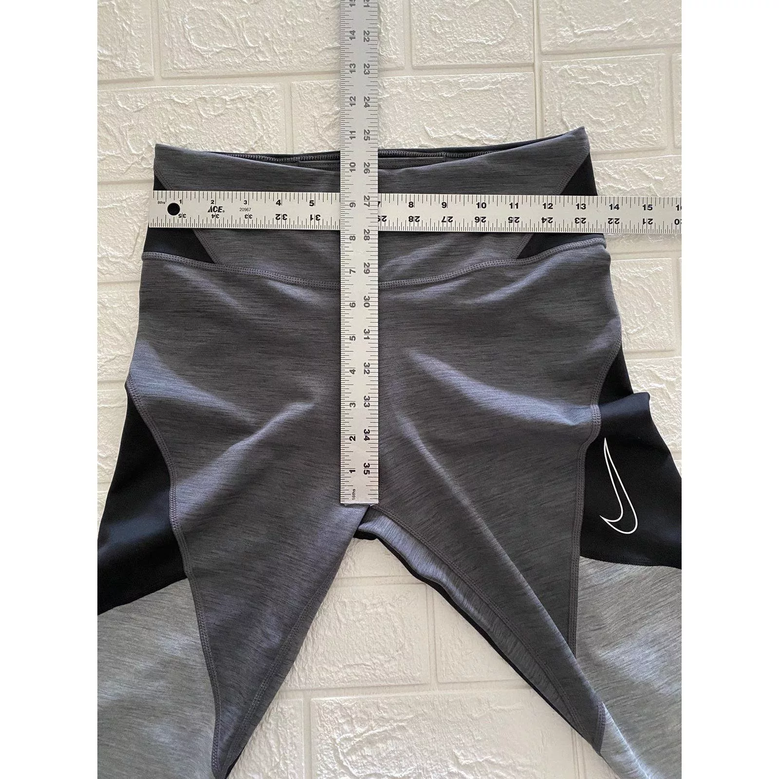 Nike leggings size medium Gray