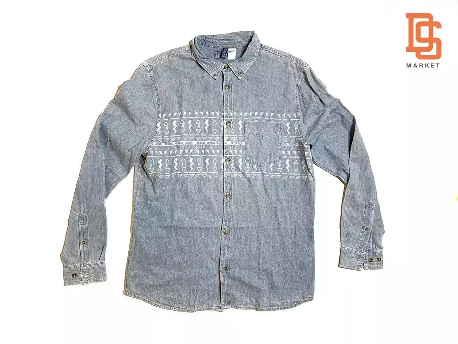 H&M Shirts Button Ups H&M LONG SLEEVE STRIPED DENIM CHAMBRAY SHIRT LARGE BLUE
