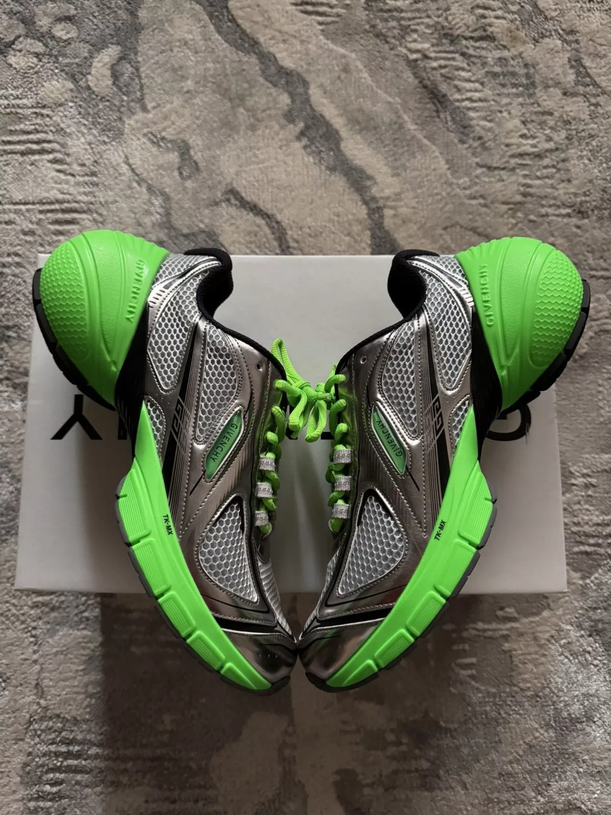 Givenchy Low Top Sneakers Givenchy TK-MX Runner Green/Silver Sneaker