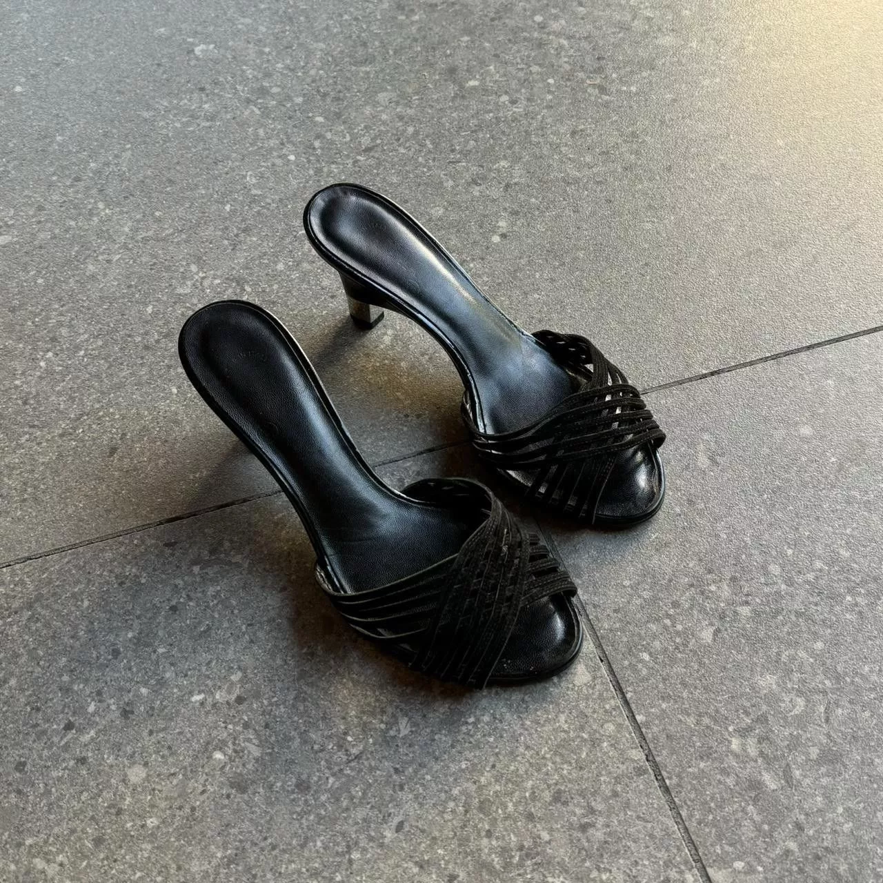 Chanel Mules Chanel 2000s Black Kitten Heels