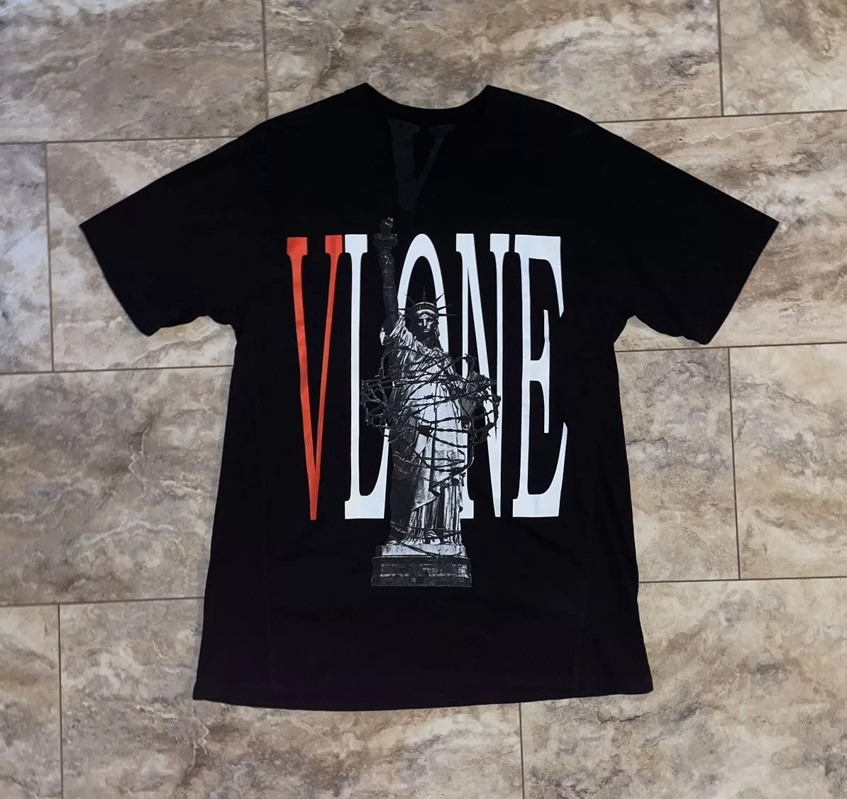 Vlone Short Sleeve T Shirts Vlone Statue Of Liberty Staple T-Shirt Size Medium Black
