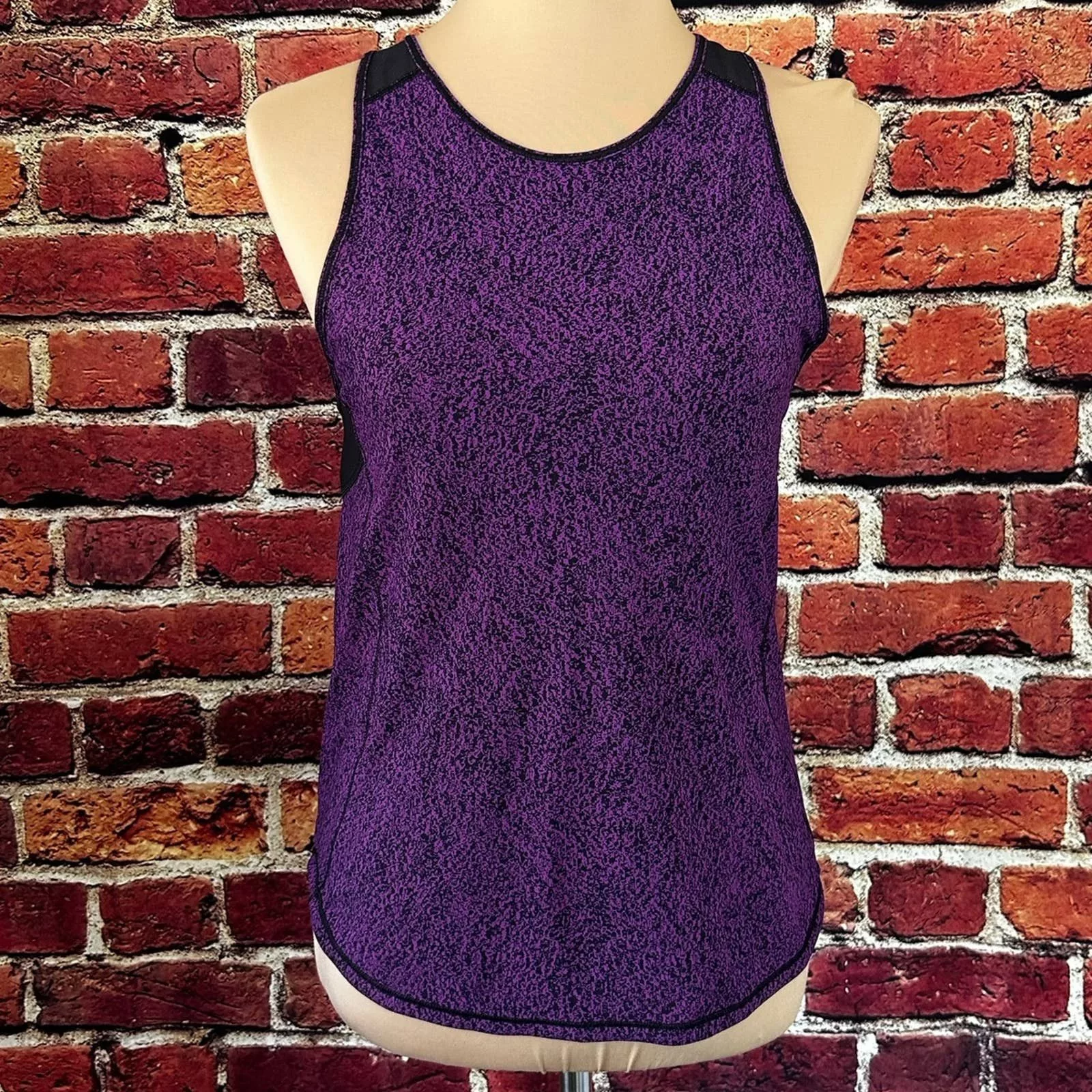 Lululemon Tank Tops lululemon top size 6 Purple
