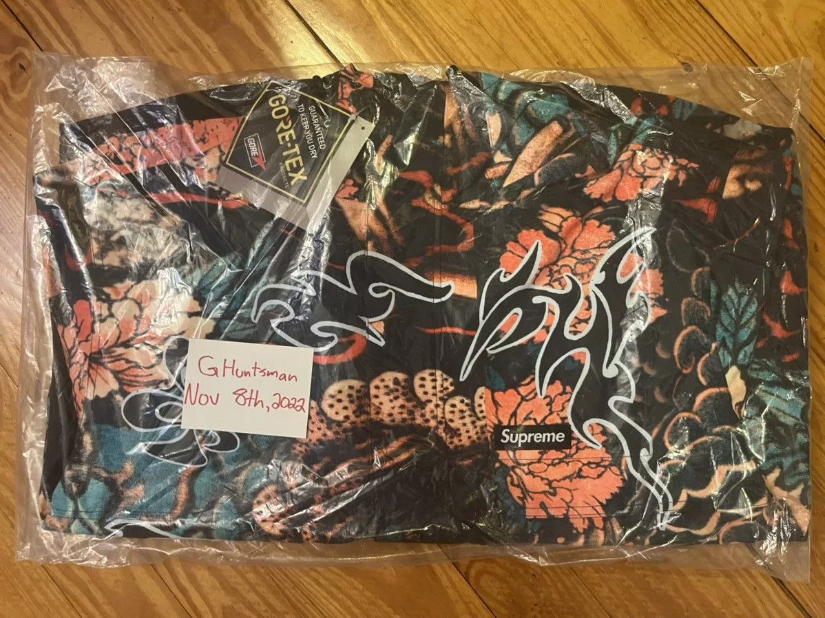 Goretex Light Jackets Goretex × Supreme Supreme Heart Gore-Tex Shell Jacket Multi