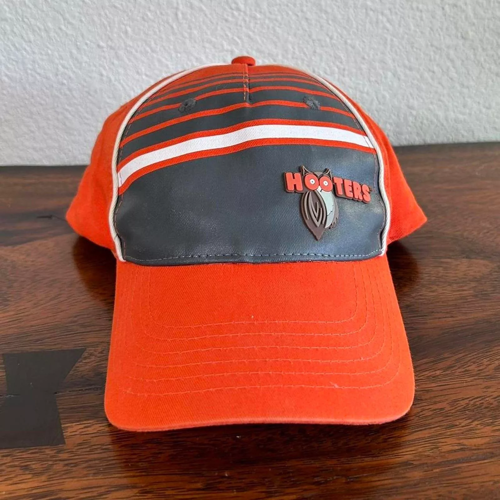 Vintage Hats Vintage Y2K Hooters Hat Orange Streetwear