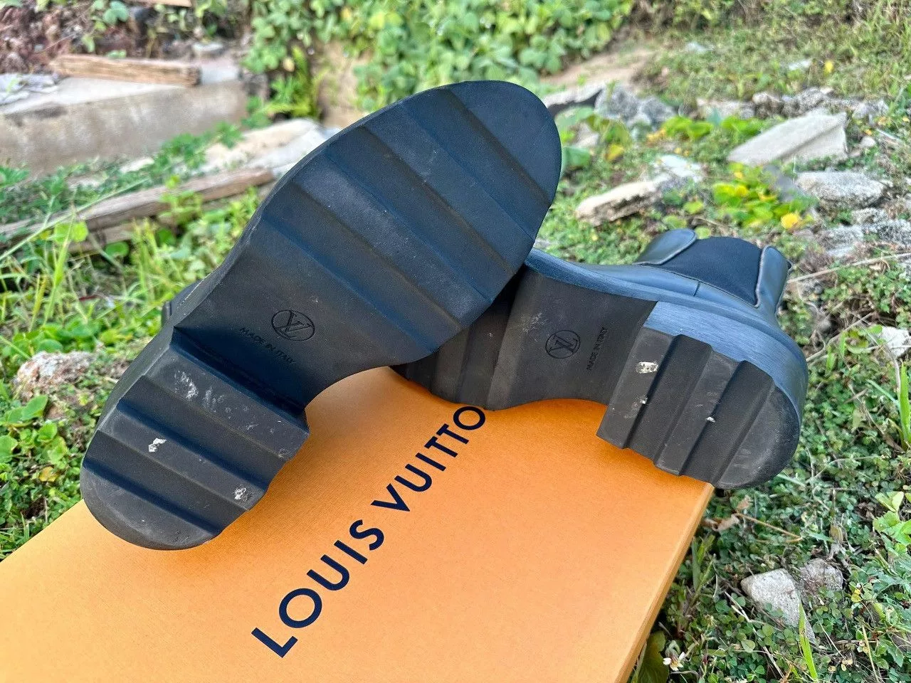 Louis Vuitton Boots Authentic Louis Vuitton Beauborg Ankle Boots Size 39 Black