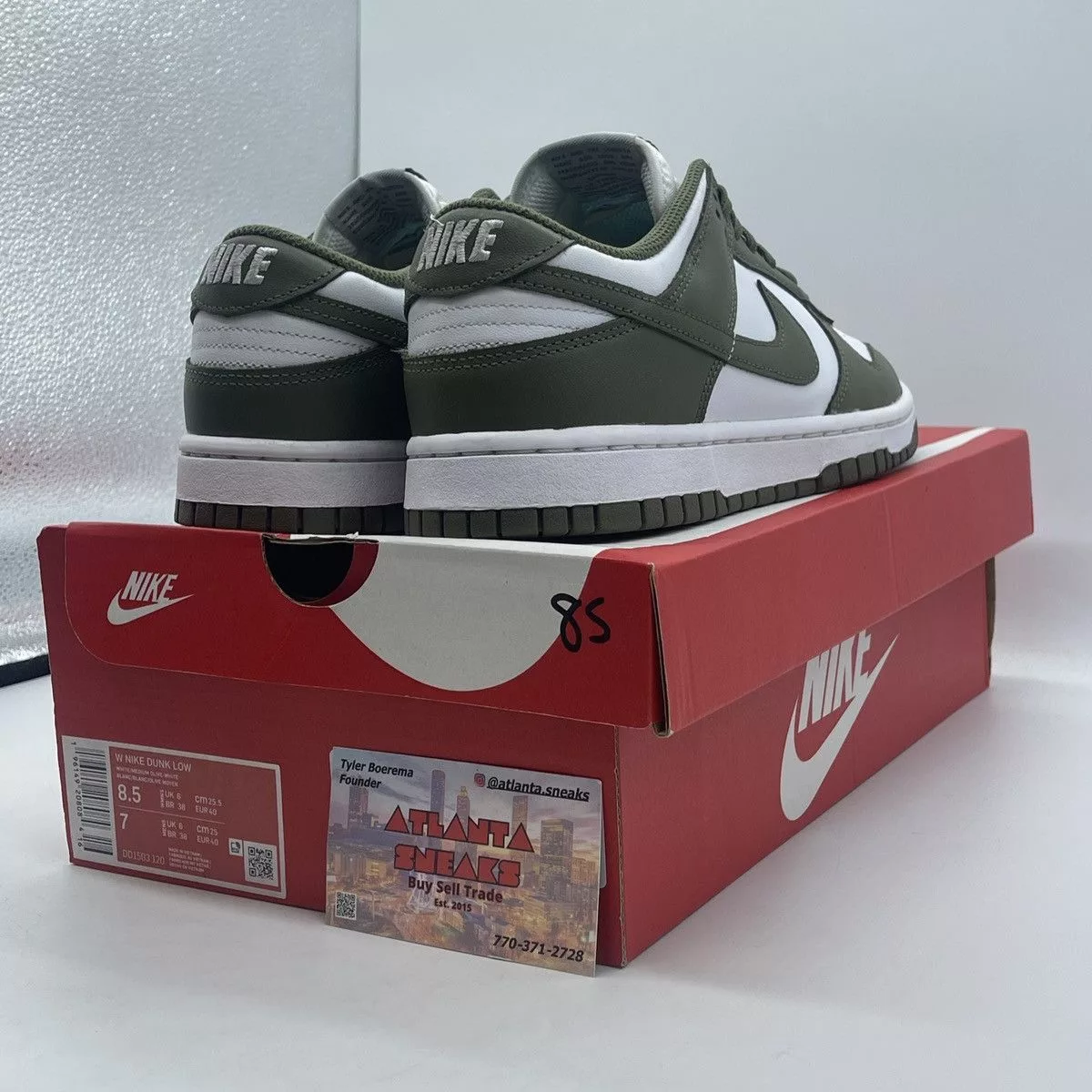 Nike Low Top Sneakers Nike Wmns dunk low medium olive White