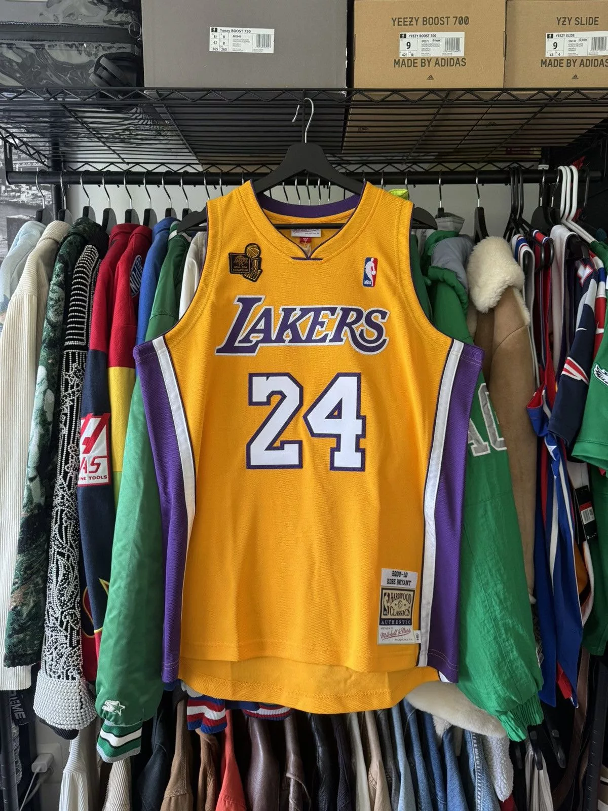 Mitchell & Ness Jerseys Mitchell & Ness × NBA Kobe Bryant Mitchell&Ness 2009-2010 Finals Authentic Jersey Yellow
