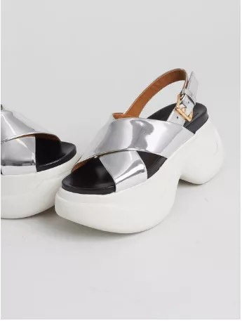 Marni Sandals Marni o1srvl11e0624 Sandals in Multicolor