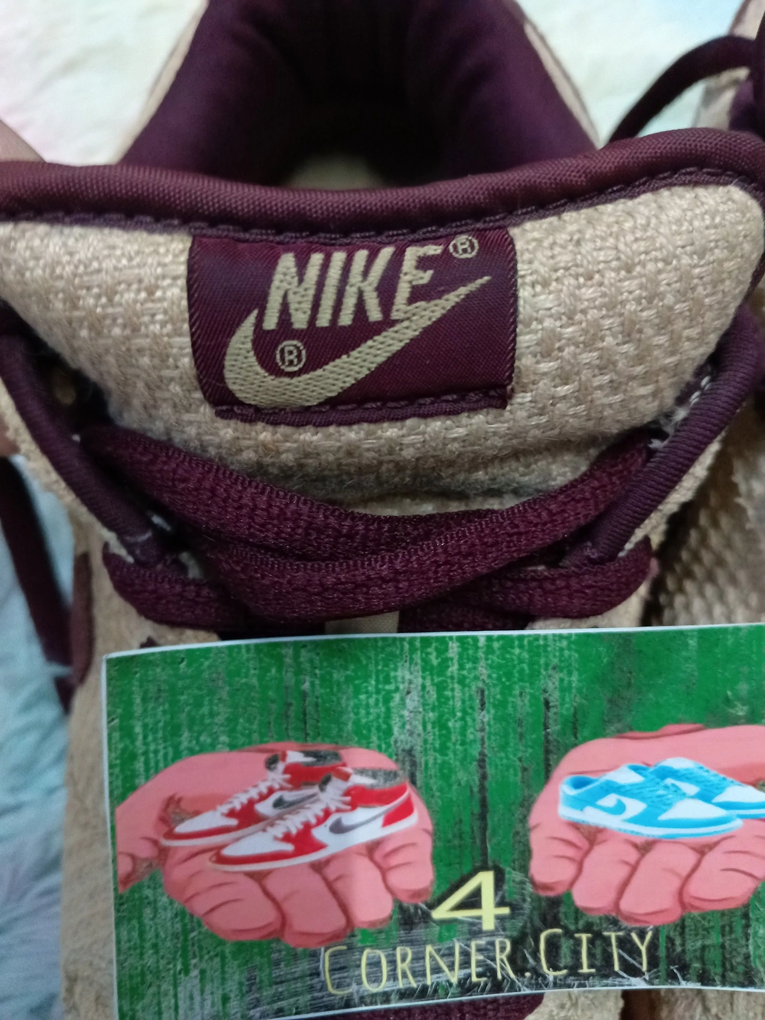 Nike Low Top Sneakers Nike Sb Dunk Low Red Hemp 2004 Beige