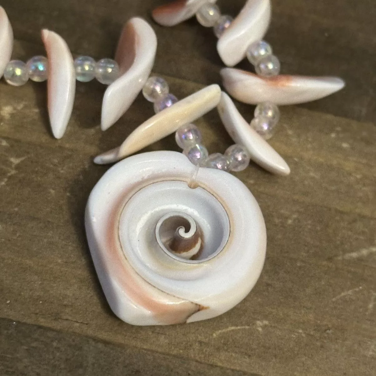 Other Necklaces Other Seashell necklace Pink