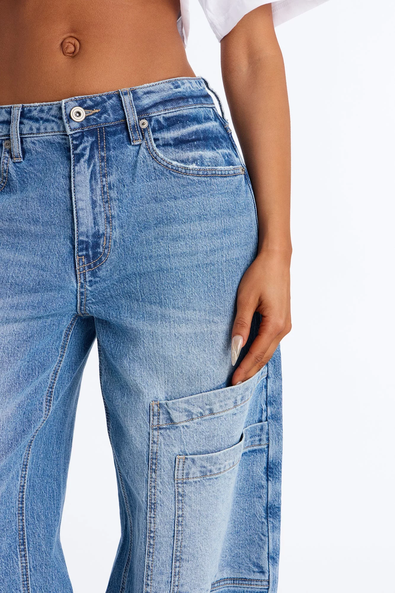 Easy To Please Baggy Cargo Jeans - Medium Wash