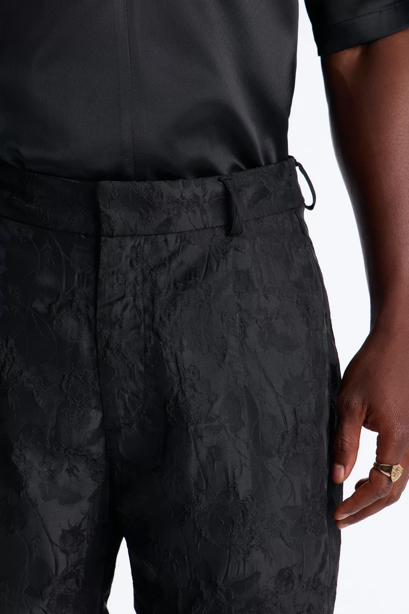 Straight Rose Mirage Short - Black