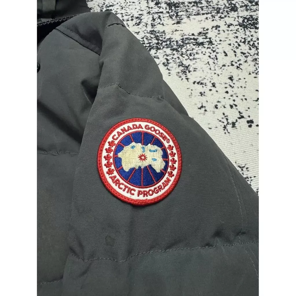 Canada Goose Heavy Coats Canada Goose Expedition Jacket Size M Grey Gray