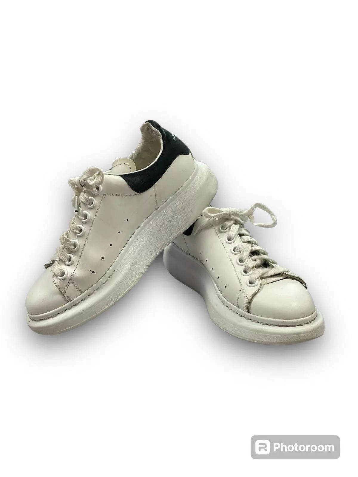 Alexander McQueen Low Top Sneakers Alexander McQueen × Designer Alexander Mcqueen Oversized Sneakers Shoes White