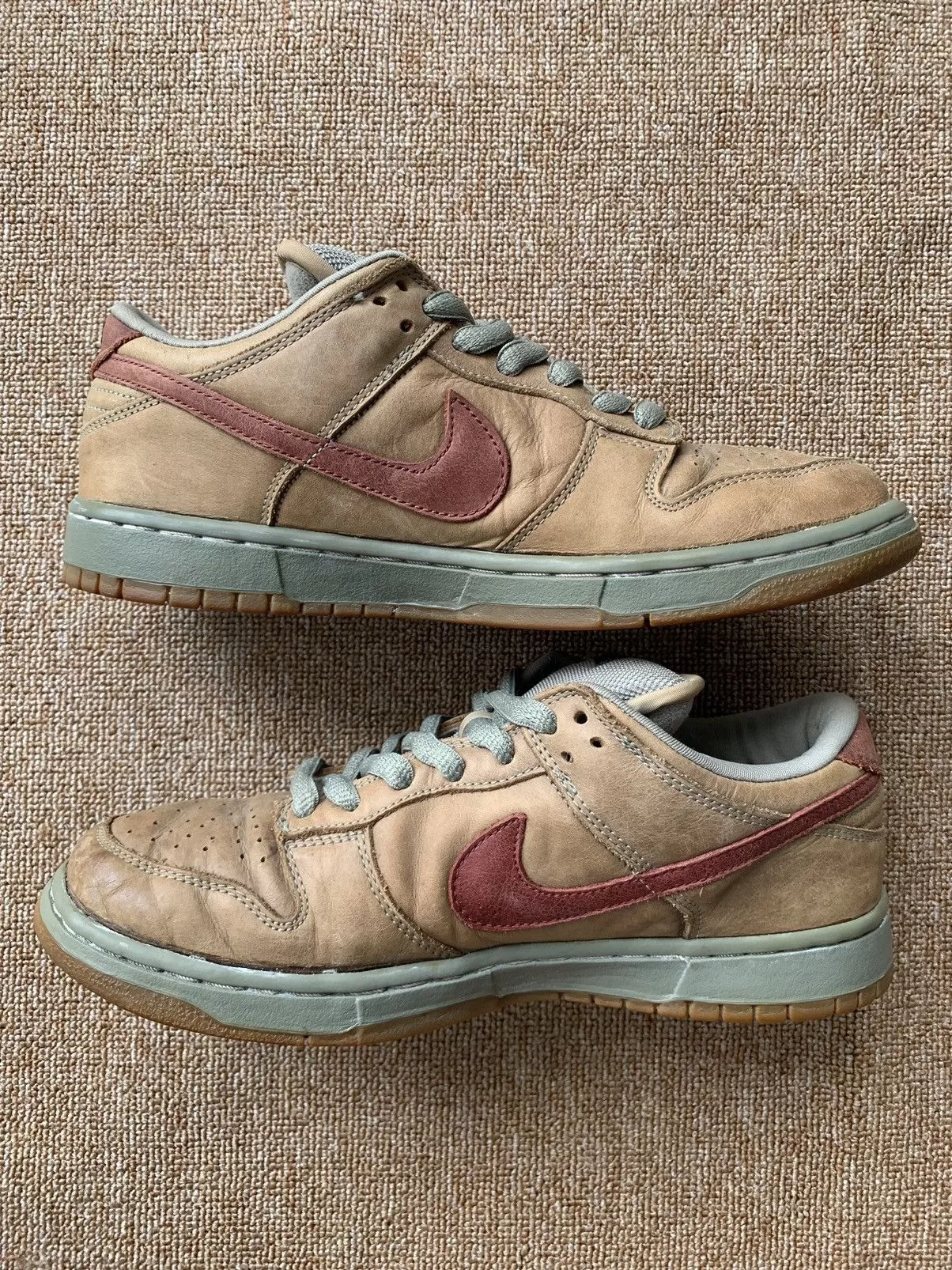 Nike Low Top Sneakers RARE! Nike Dunk Low Sb Grits Brown