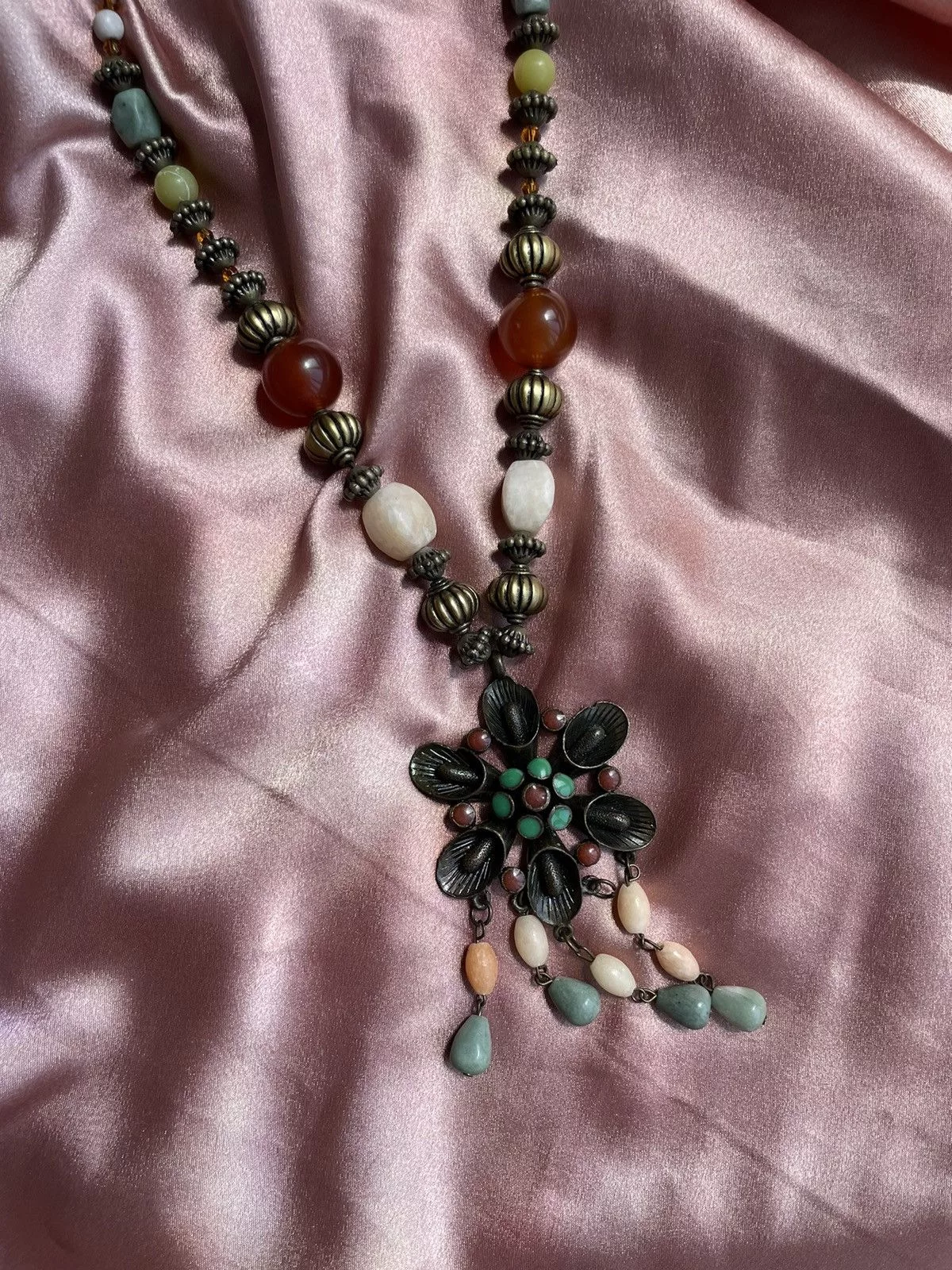 Vintage Necklaces Vintage necklace Brown
