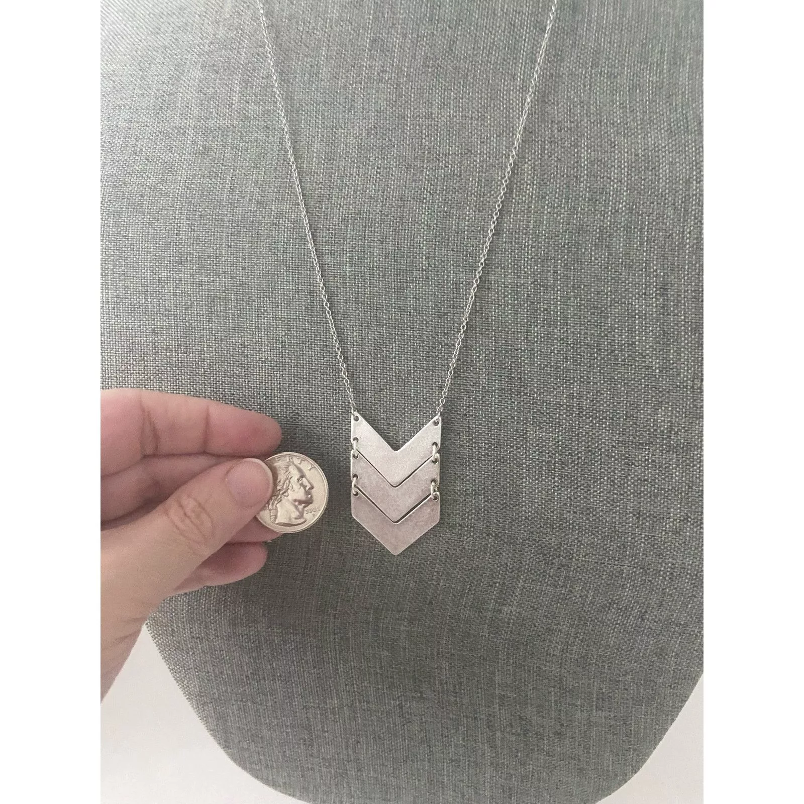 Other Necklaces Other Pretty arrowhead necklace brushed silver tone