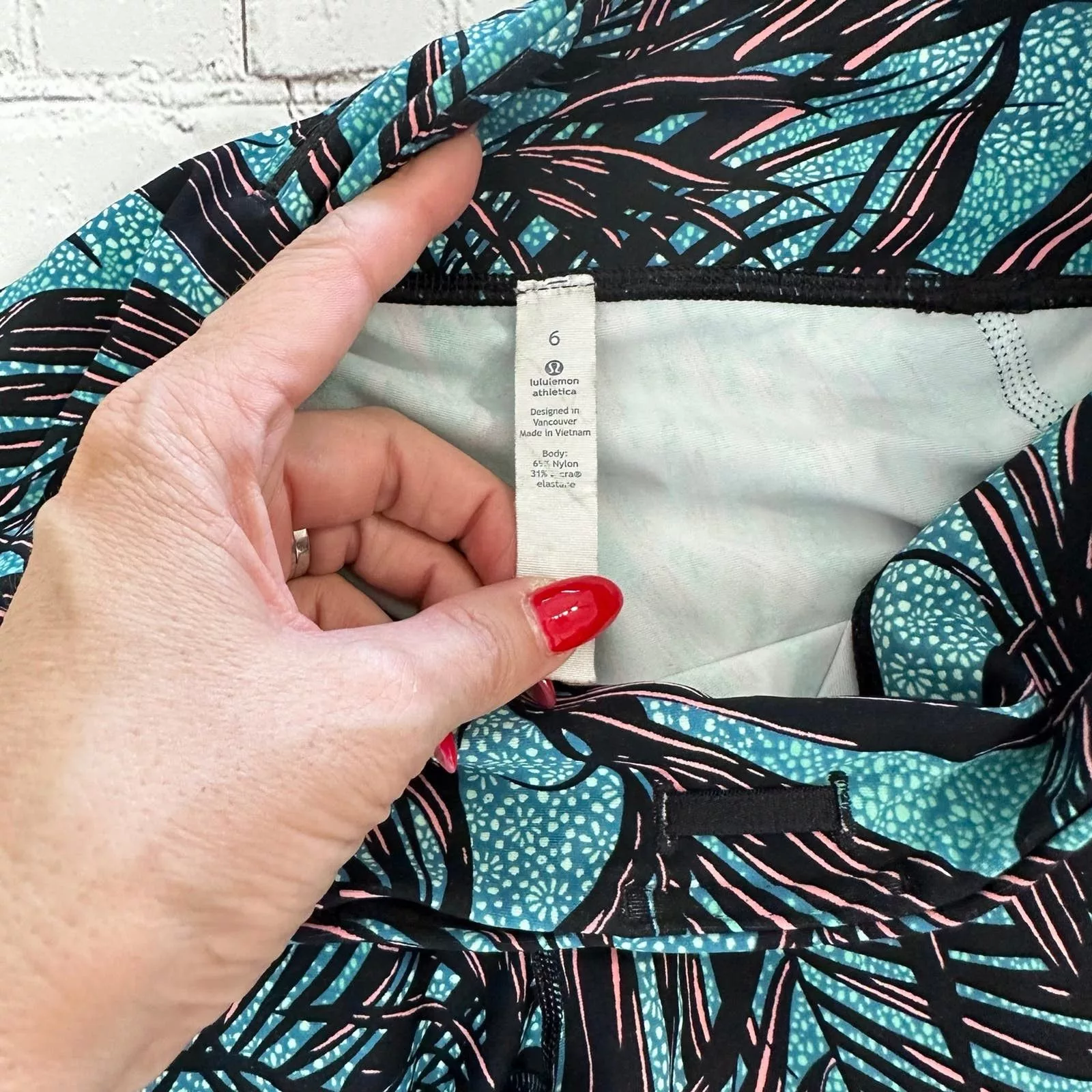 lululemon leggings size 6 Multi
