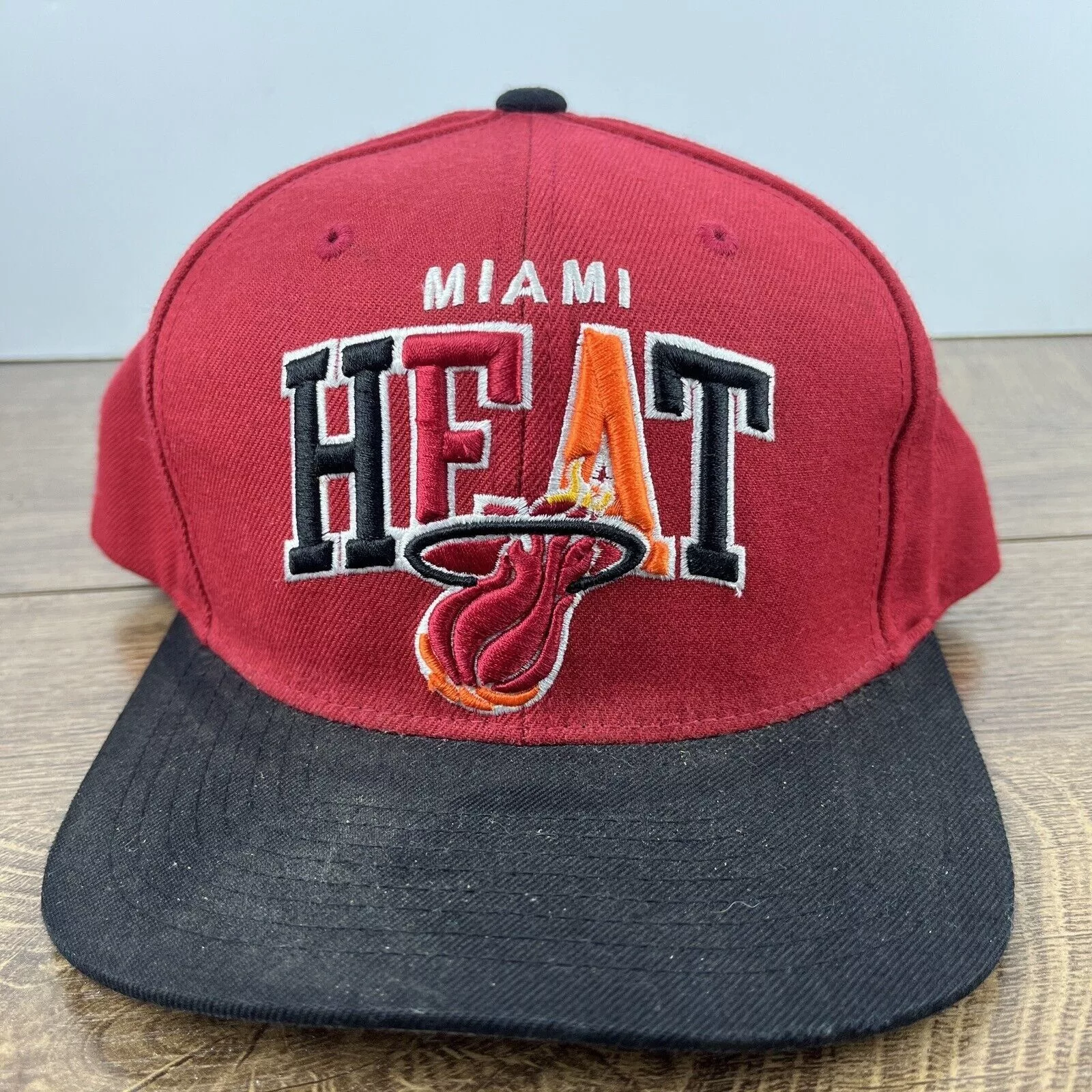 Mitchell & Ness Hats Miami Heat Hat Mitchell & Ness Miami Red Hat Adjustable Adul