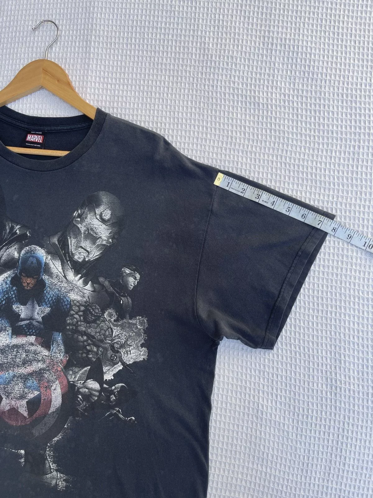 Mad Engine Short Sleeve T Shirts Mad Engine × Marvel Comics × Vintage Last Drop🔥Vintage Y2K Marvel Captain America Thrashed Tee Black