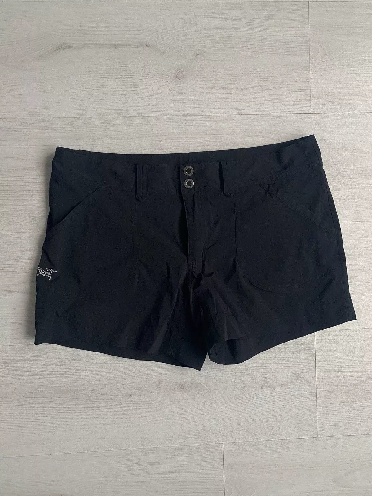 Arc'teryx Shorts Arc'teryx × Vintage Arc’teryx Women’s Shorts Parapet Vintage Black Gorpcore