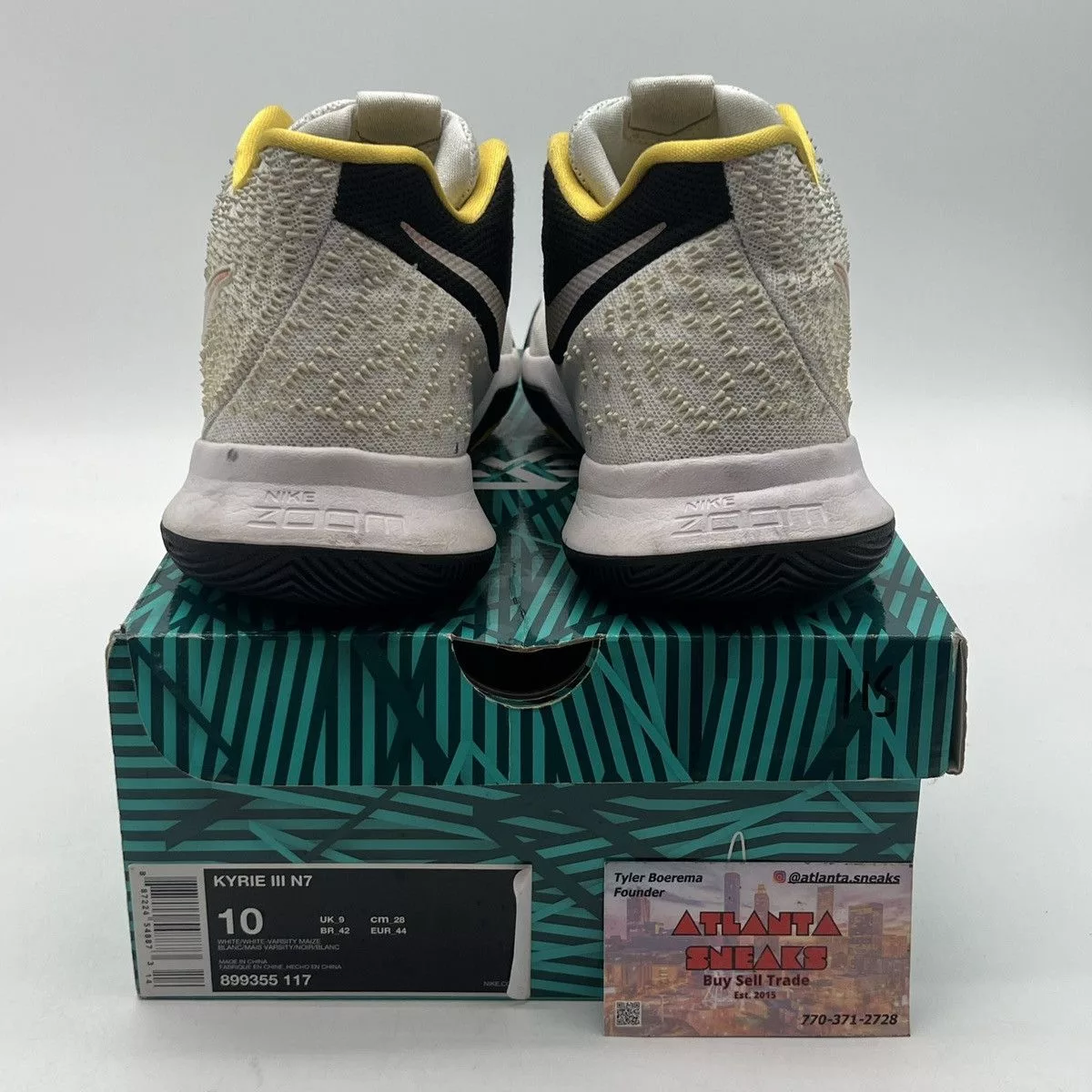 Nike Low Top Sneakers Nike Kyrie 3 NF White