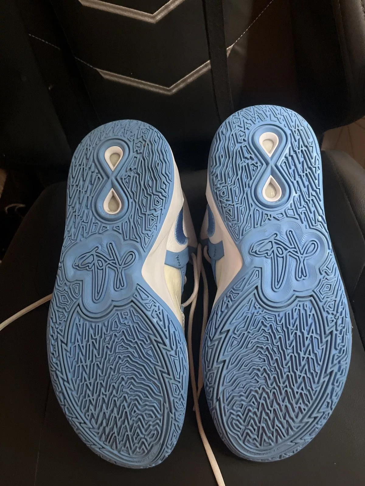 Nike Hi Top Sneakers Nike Kyrie Iriving UNRELEASED SAMPLE White