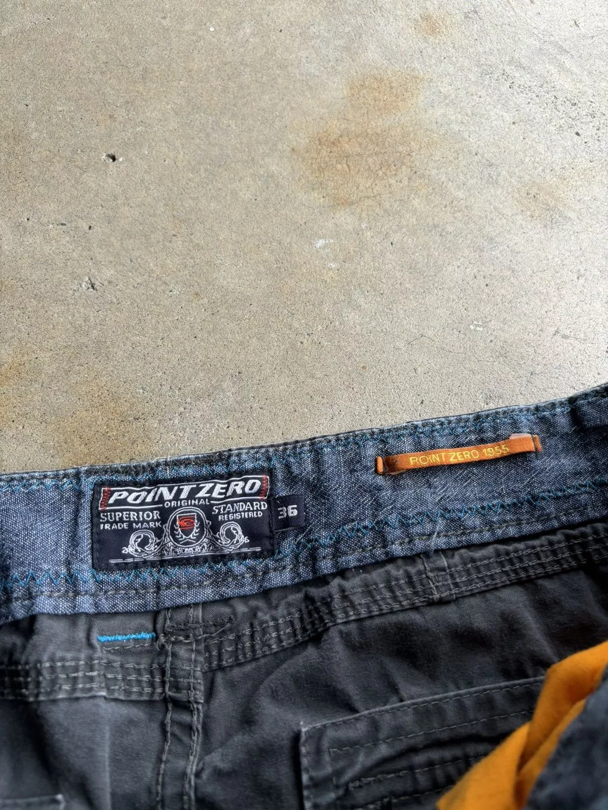 Point Zero Shorts Point Zero × Vintage Crazy Vintage Point Zero Grey Cargo Shorts Cargo Shorts Black Streetwear