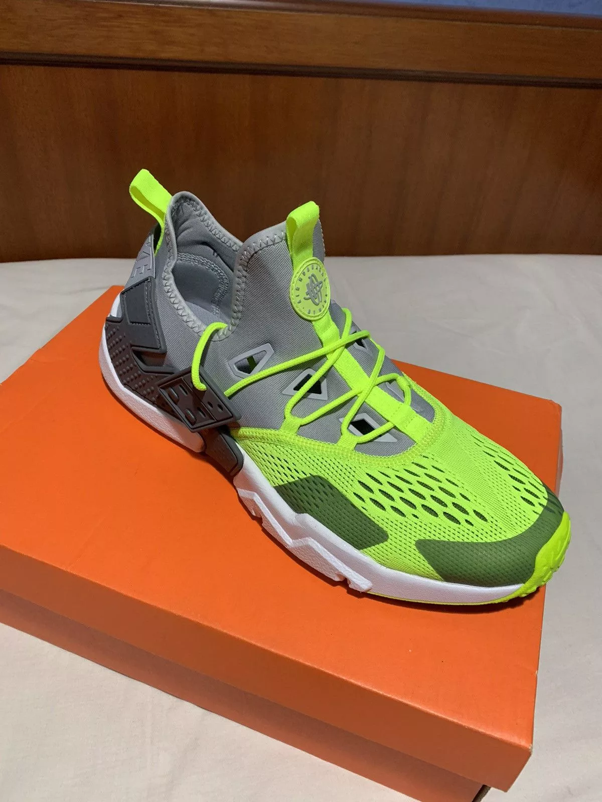 Nike Low Top Sneakers 2018 Nike Air Huarache Gray