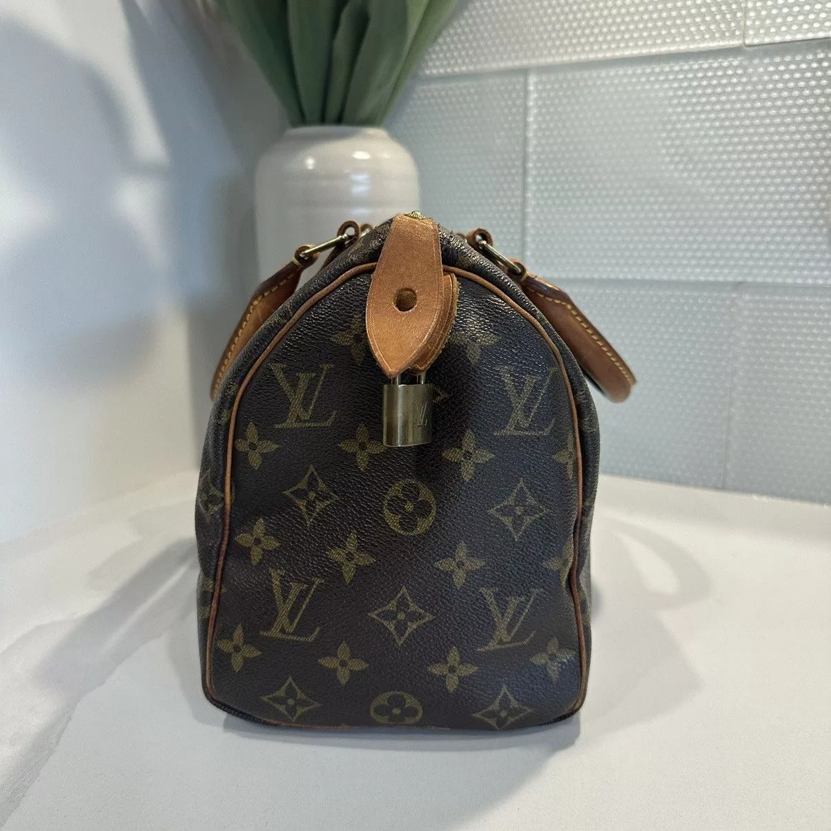 Louis Vuitton Handle Bags Louis Vuitton Authentic Speedy 25 Brown